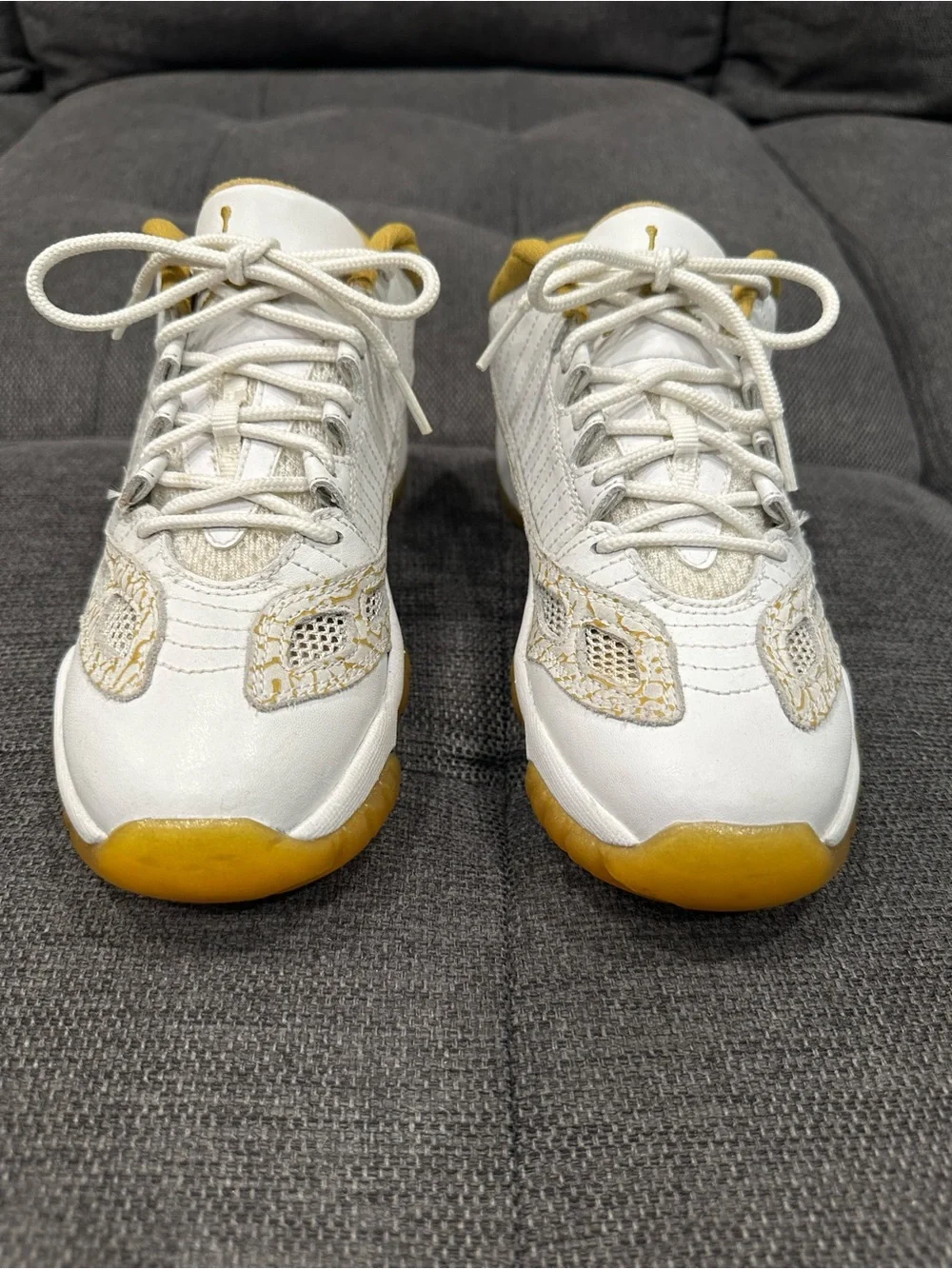 Jordan Retro Classic Boys Size 5  White and Yellow Low-Top Sneakers